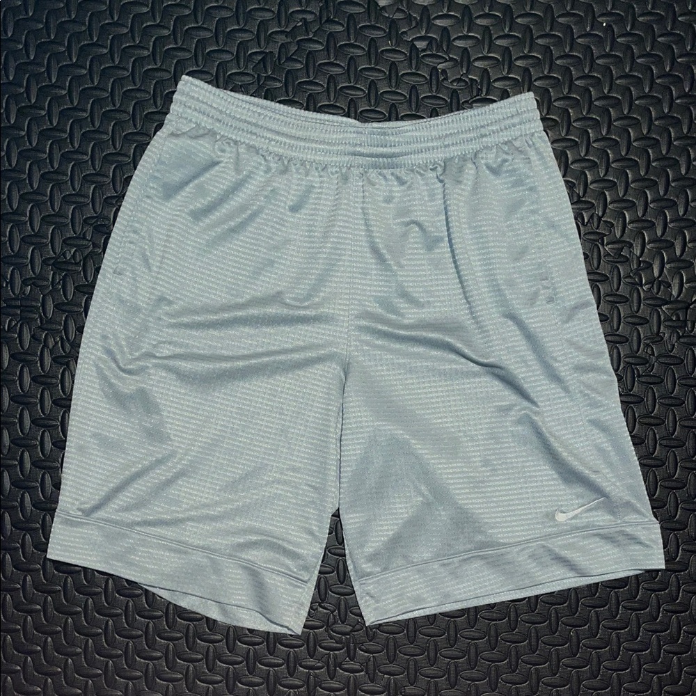 Nike Men’s Light Gray Performance Shorts with pockets